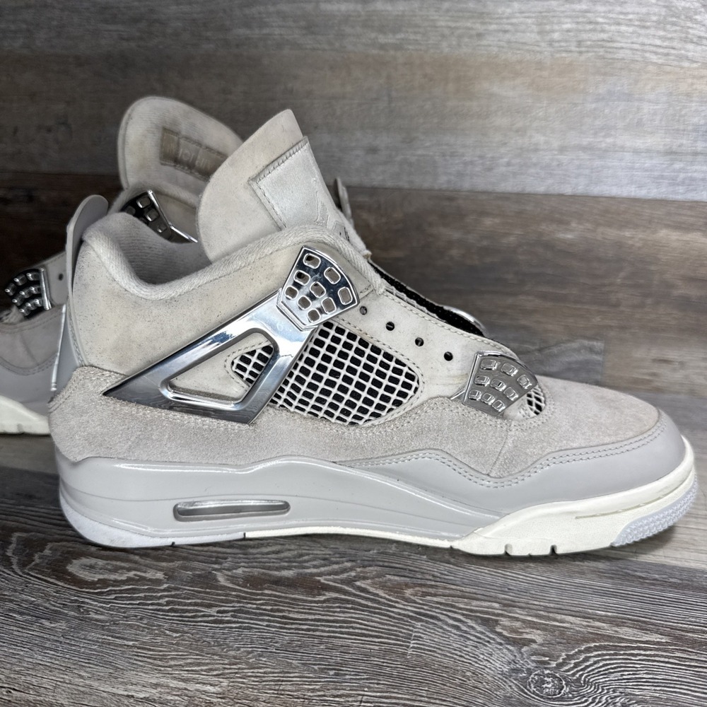 Jordan 4 Retro Frozen Moments Women's Sneakers Size 9.5 (Discoloration/Read) - Picture 8 of 16